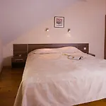 假日公园 Redenka 4*