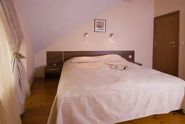 Holiday park Redenka 4*